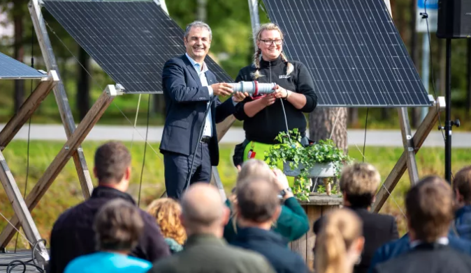 Baylan inviger Solvåg