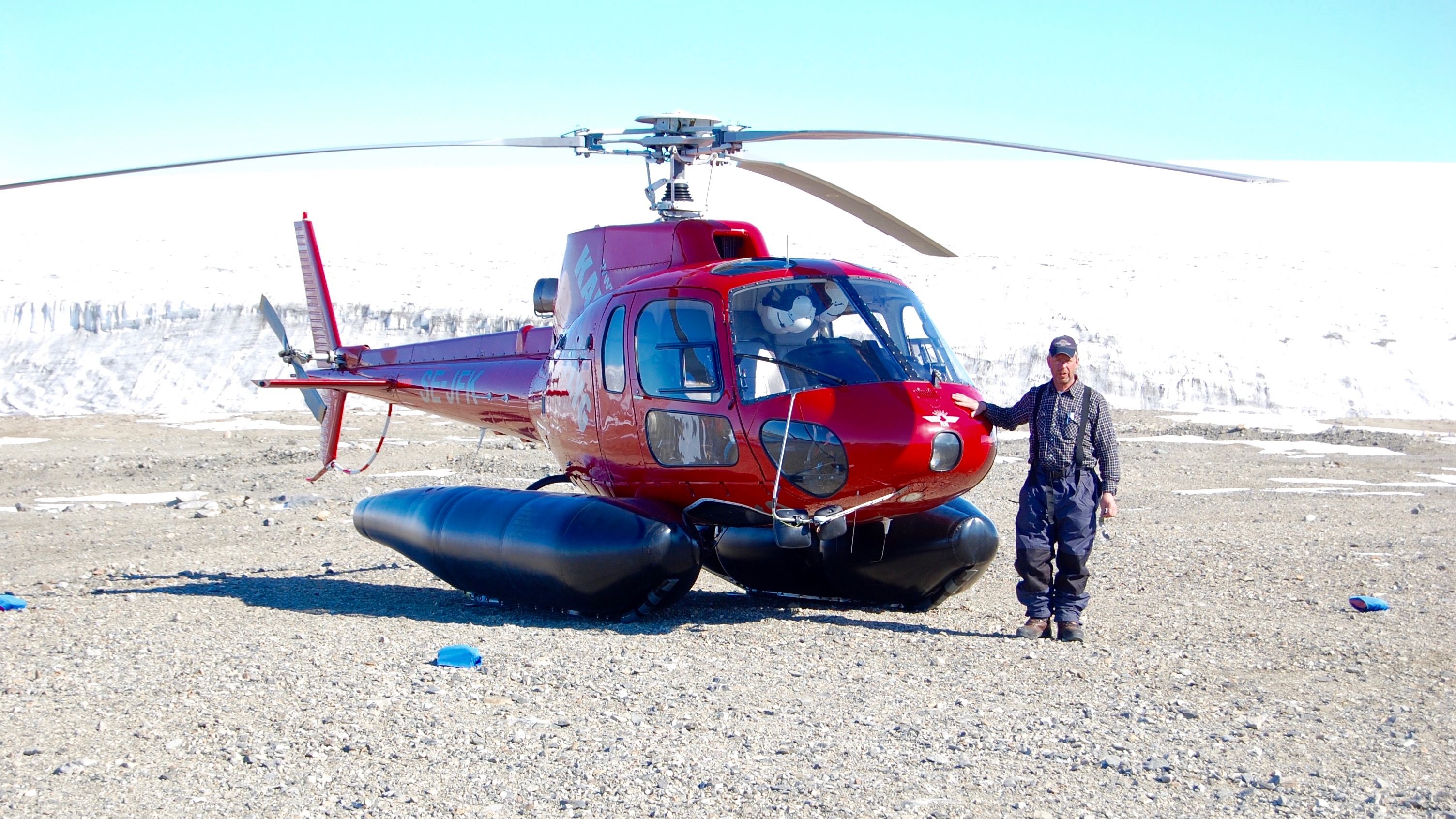 Kallax flyg bygger hangar i Norge