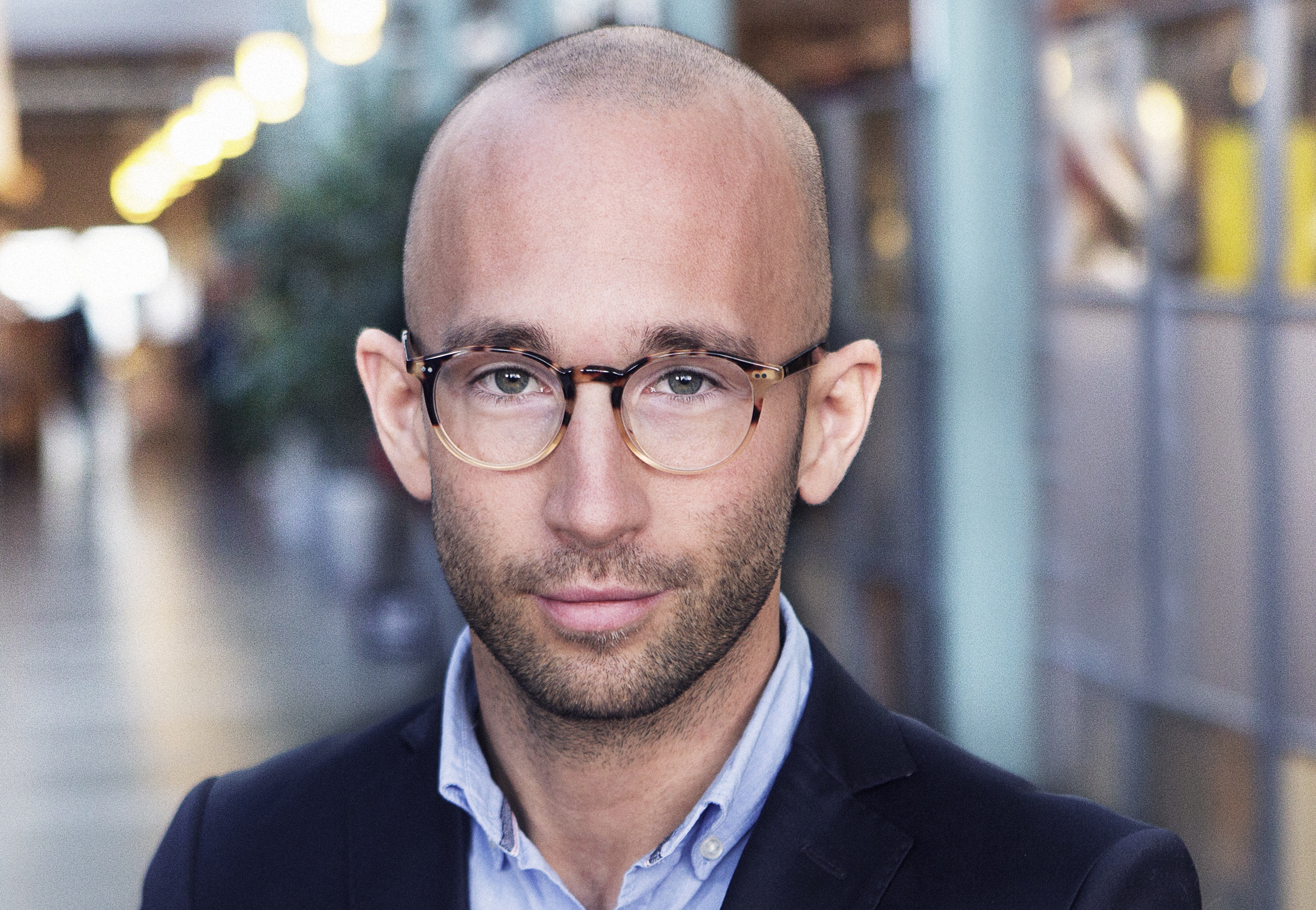 Oliver Carrá Tele 2