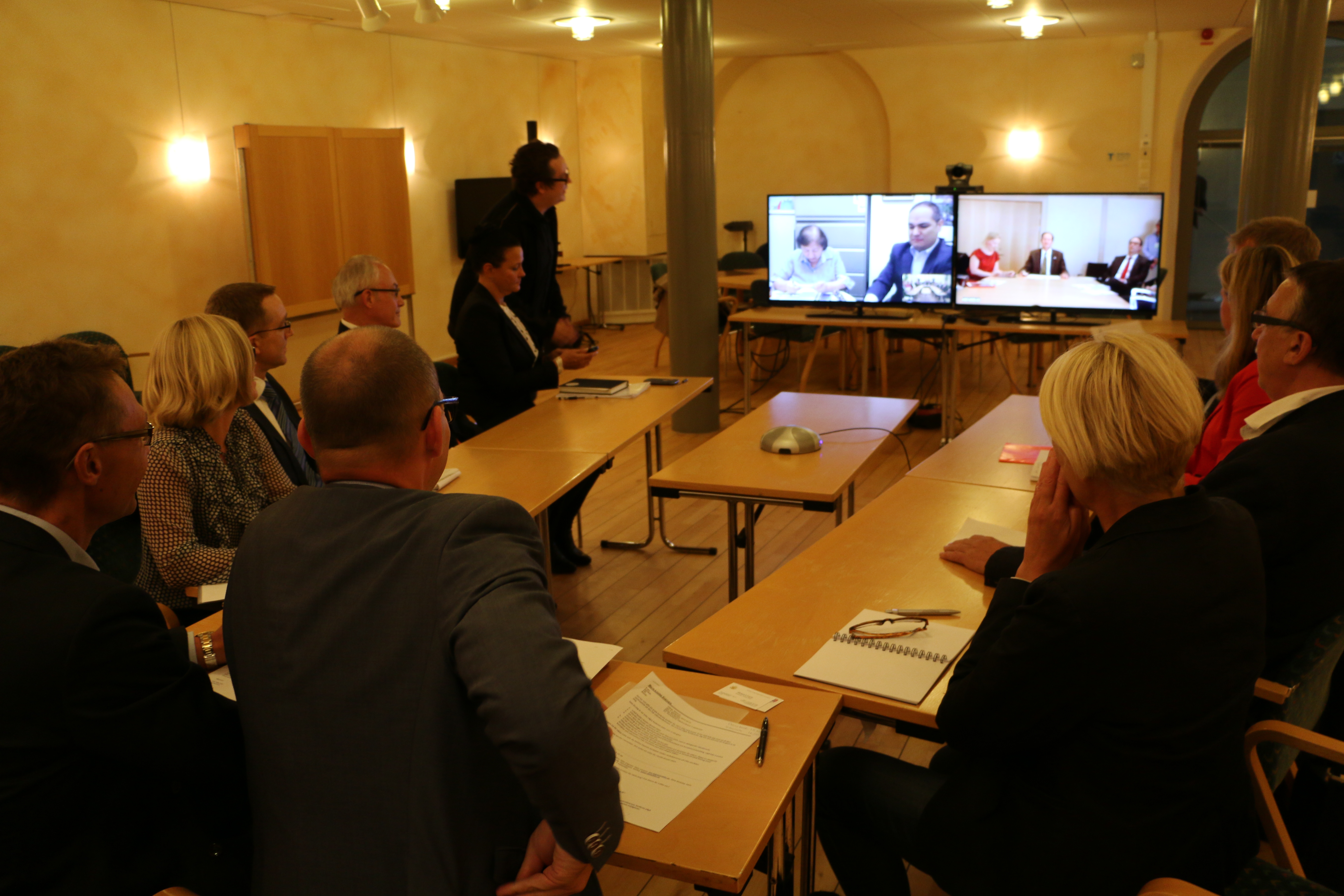 Videokonferens om Austin