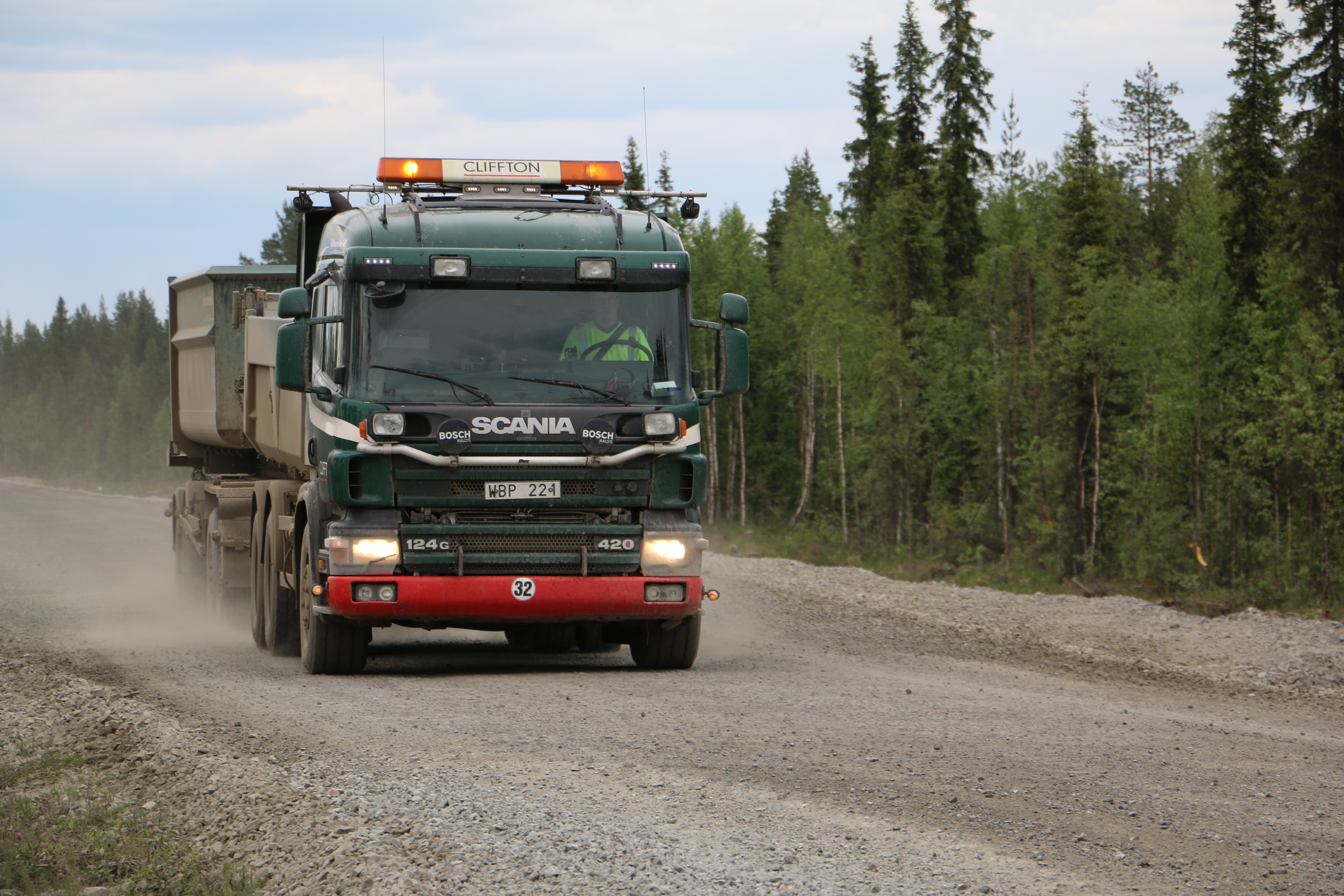 Cliffton säger upp 150