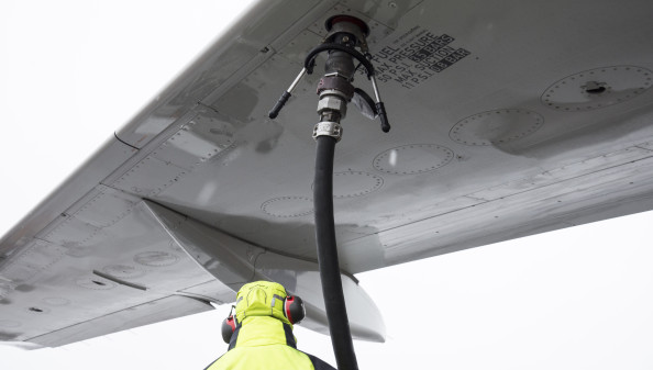 Flygbränsle tankas