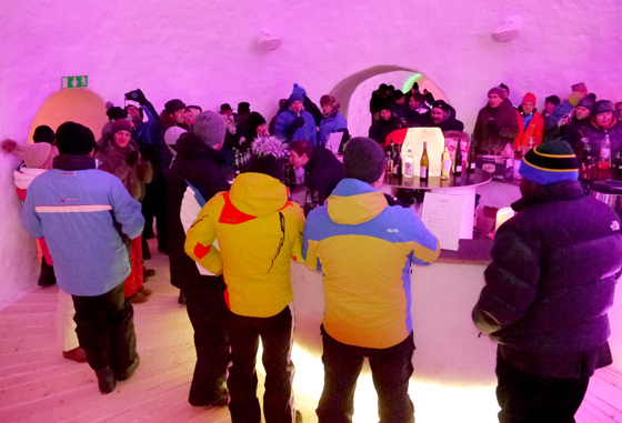 Iglootel invigdes med 180 gäster