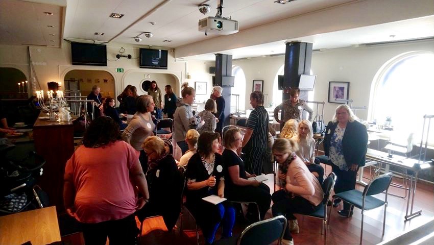 Kvinnligt Affärsnätverk