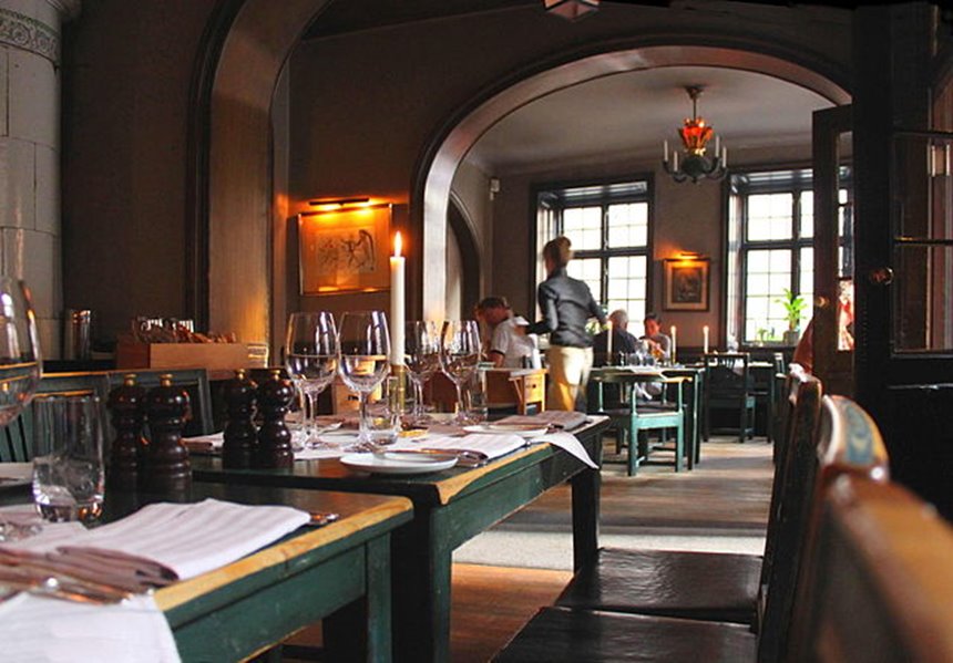 Restaurangerna ökade försäljningen i juni.